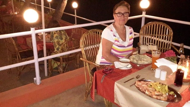 ресторан "River view" в 10м от отеля Sal Riviera 2*