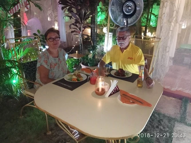 наш прощальный вечер в любимом ресторане Shivers Garden Restaurant 