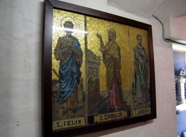 в сокровищнице базилики