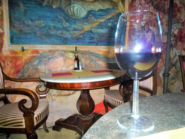 В ресторане около фонтана Треви