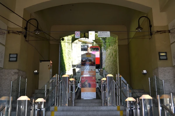 Фуникулер Funicolare Citta' Alta