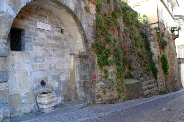 На Via Porta Dipinta 