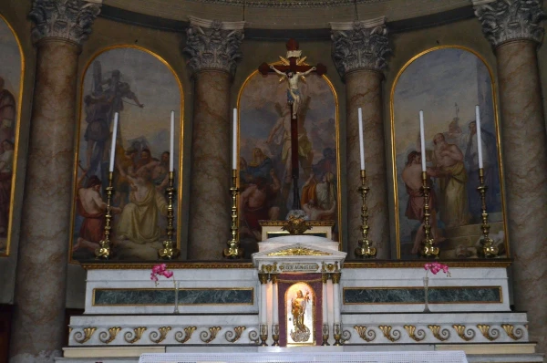 В церкви Святого Апостола Андрея (Chiesa di Sant Andrea Apostolo)