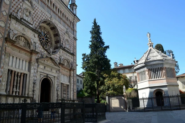 На Piazza Duomo