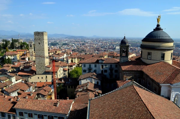 Вид с башни Campanone Torre  Civica