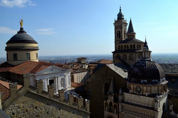 Вид с башни Campanone Torre  Civica