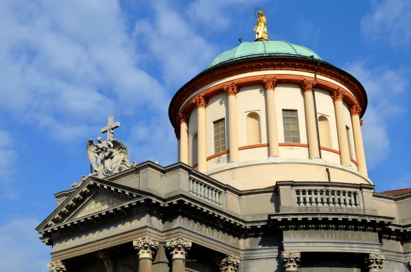 Купол церкви Непорочной Девы Марии (Chiesa di Santa Maria Immacolata delle Grazie)