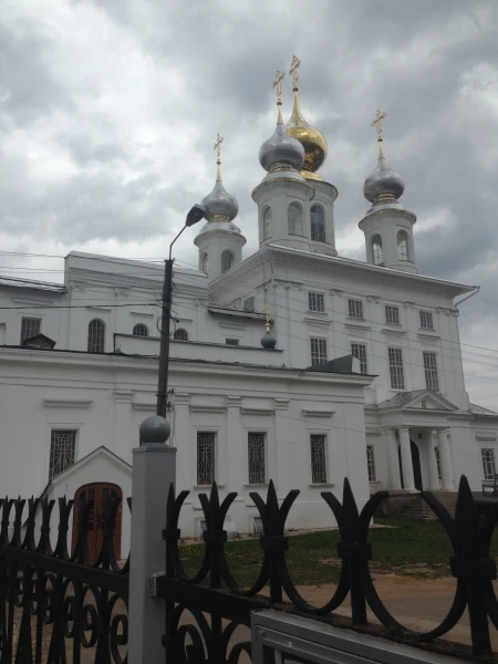 В 1667 году была возведена каменная церковь взамен деревянной, но сгорела в 1710 году