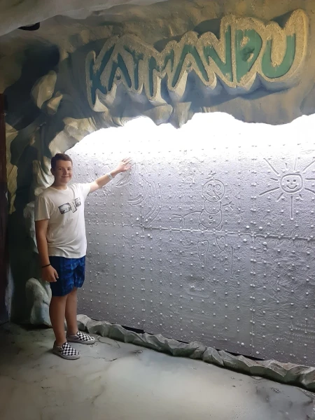 Парк Катманду. В Перевернутом доме