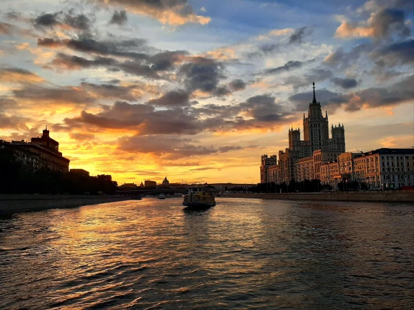 Прогулка по Москва-реке