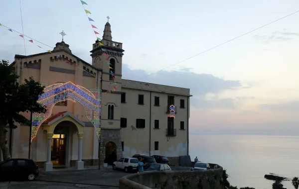 Старейшая церковь "Chiesa Del la Sanita" 