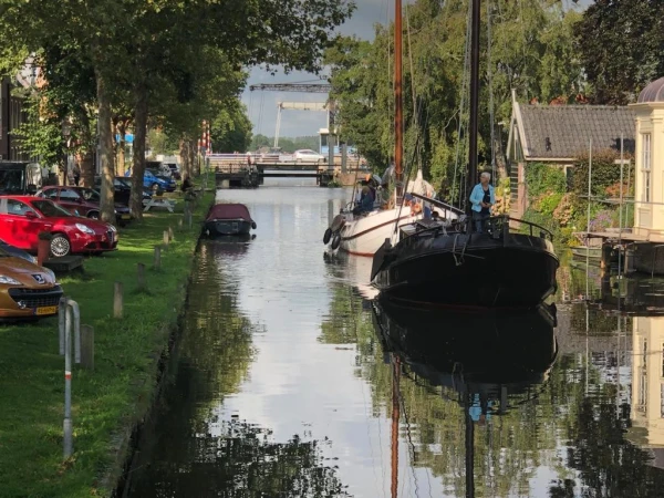 Плывут кораблики, разводят мостики