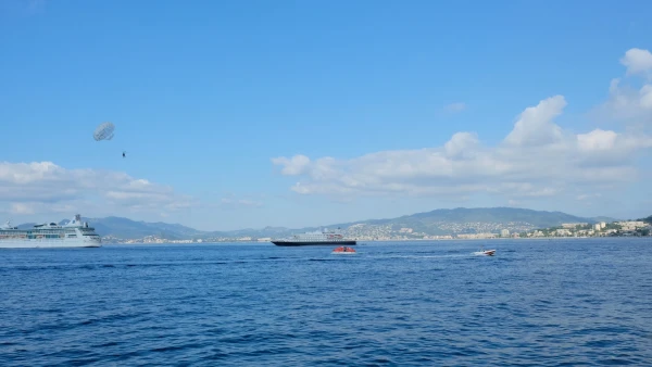 Канны. Морские развлечения