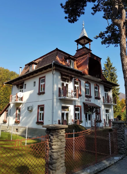 Медвежье озеро в Совате - курорт, там много красивых отелей