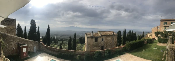 Виды из отеля на долину Val d”Orcia