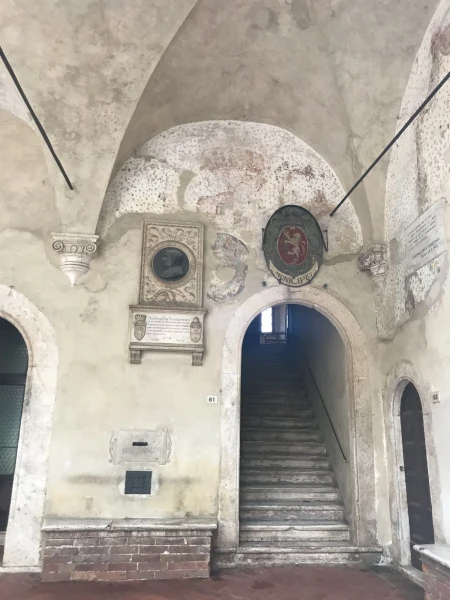Piazza Piu 2