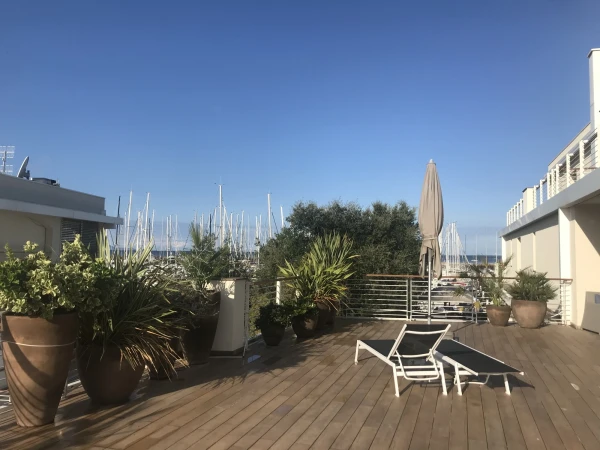 Baia di Scarlino. Наша терраса!!!