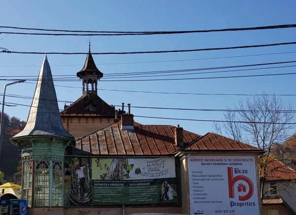 Рядом с замком Бран