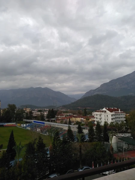 Пока пасмурно,но тепло
