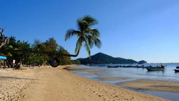 Пляж Сайри Бич (Sairee Beach)