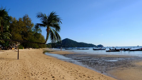 Пляж Сайри Бич (Sairee Beach)