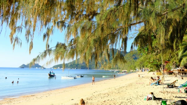 Пляж Сайри Бич (Sairee Beach)