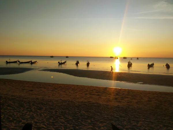 Пляж Сайри Бич (Sairee Beach)