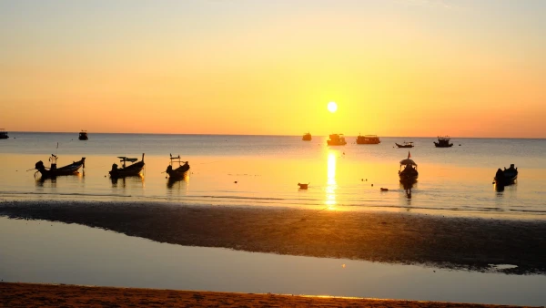 Пляж Сайри Бич (Sairee Beach)