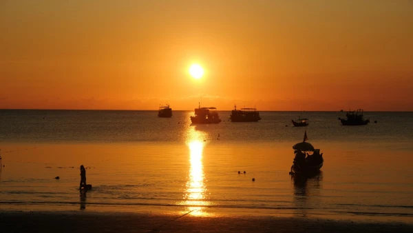 Пляж Сайри Бич (Sairee Beach)