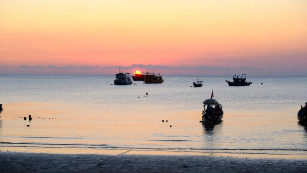 Пляж Сайри Бич (Sairee Beach)