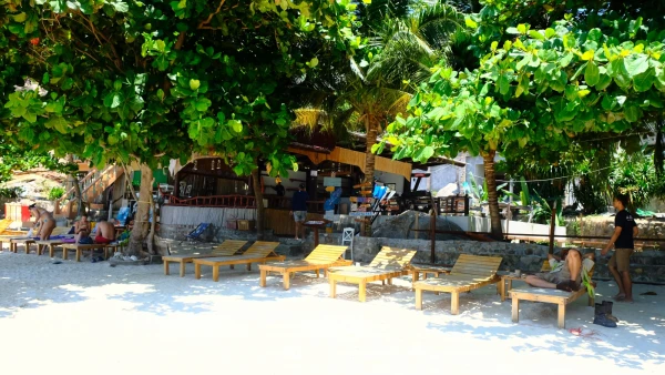 Тато Бич (Taatoh Beach)