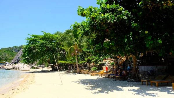 Тато Бич (Taatoh Beach)