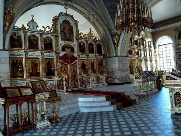 В Соборе Трех Святителей
