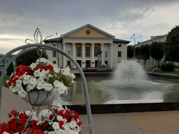 В сквере генерала армии И.И. Гусаковского, уроженца Могилевской области 