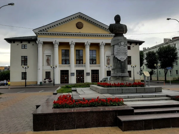 В сквере генерала армии И.И. Гусаковского, уроженца Могилевской области