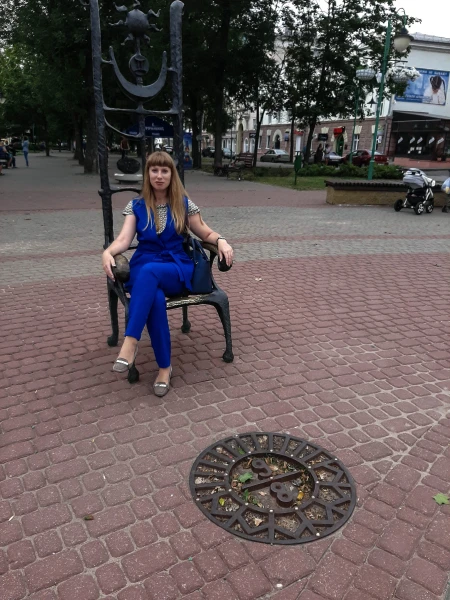 У памятника Звездочету