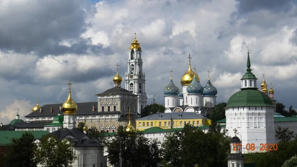 Блинная гора: виды на Лавру