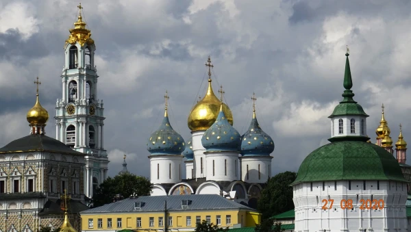 Блинная гора: виды на Лавру