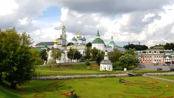 Блинная гора: виды на Лавру