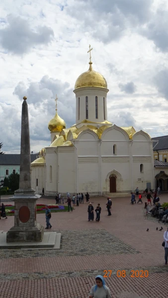 Вид на Троицкий собор с северной стороны