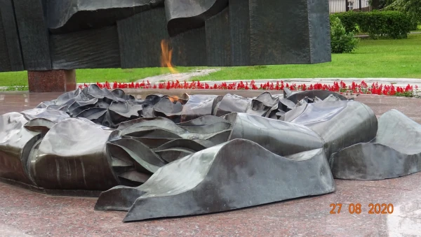Мемориал воинской Славы с Вечным огнём 