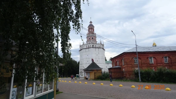Уточья башня