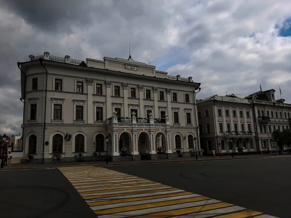 Административные здания на Кремлёвской улице