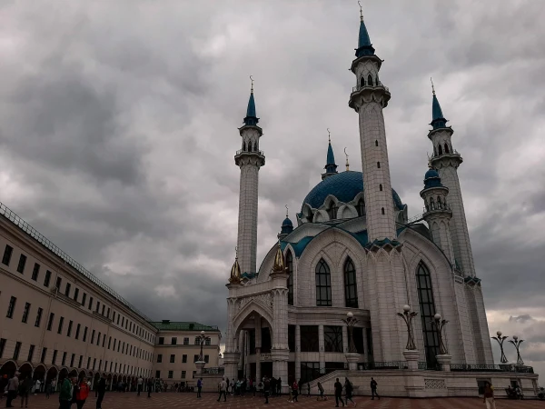 На территории Кремля. Мечеть Кул Шариф