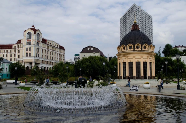 На улице Петербургской