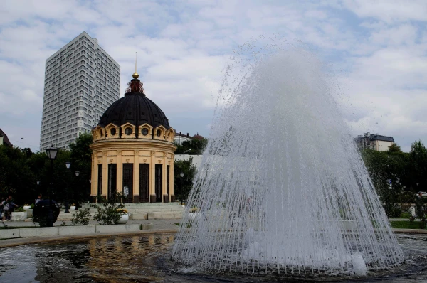 На улице Петербургской