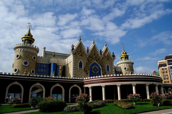 ул. Петербургская. Театр "Экият"