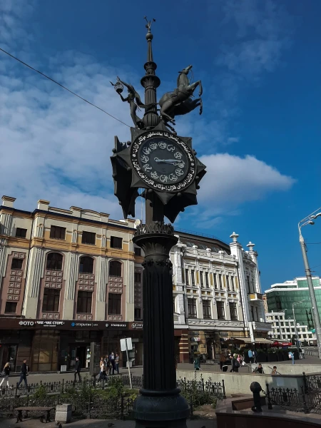 На ул. Баумана