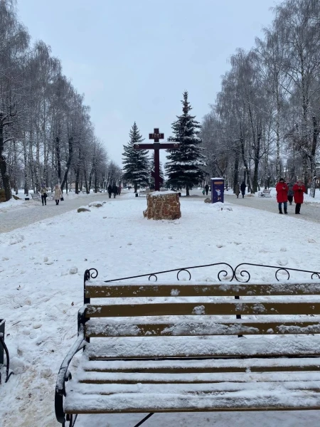 Шуя, Поклонный крест на пл.Ленина