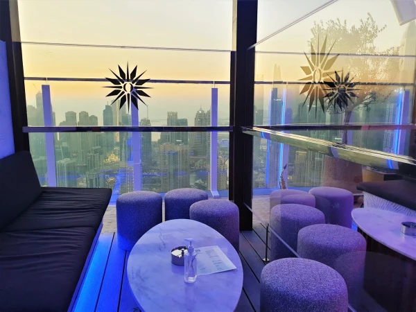 Бар на крыше .Мой отель в Дубае Taj Jumeira Lakes Towers